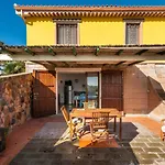 Ambra Villa *