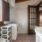 Ambra Villa