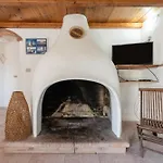 Ambra Villa