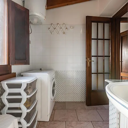 Ambra Villa