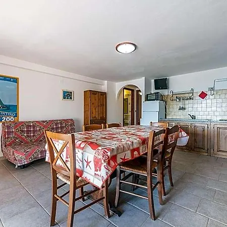 Ambra Villa