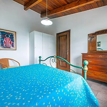 Ambra Villa