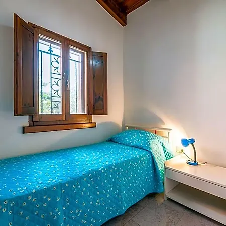 Ambra Villa